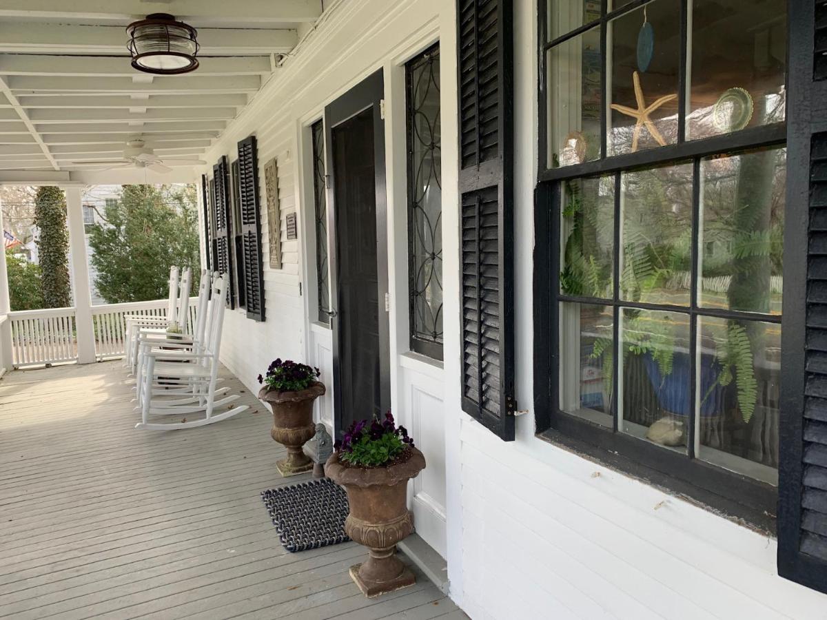 Olde Captains Inn Yarmouth Port Exterior foto